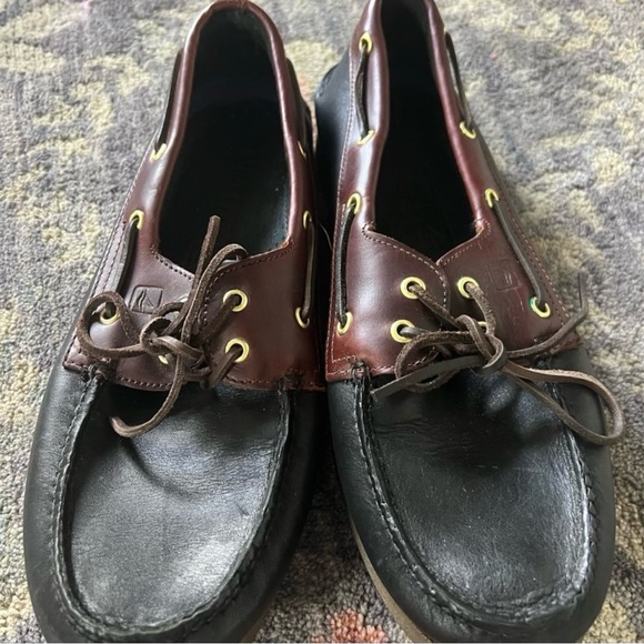 Sperry Men’s Authentic Original Leather Boat Shoes
Gently used
Size: 12 - Picture 2 of 6